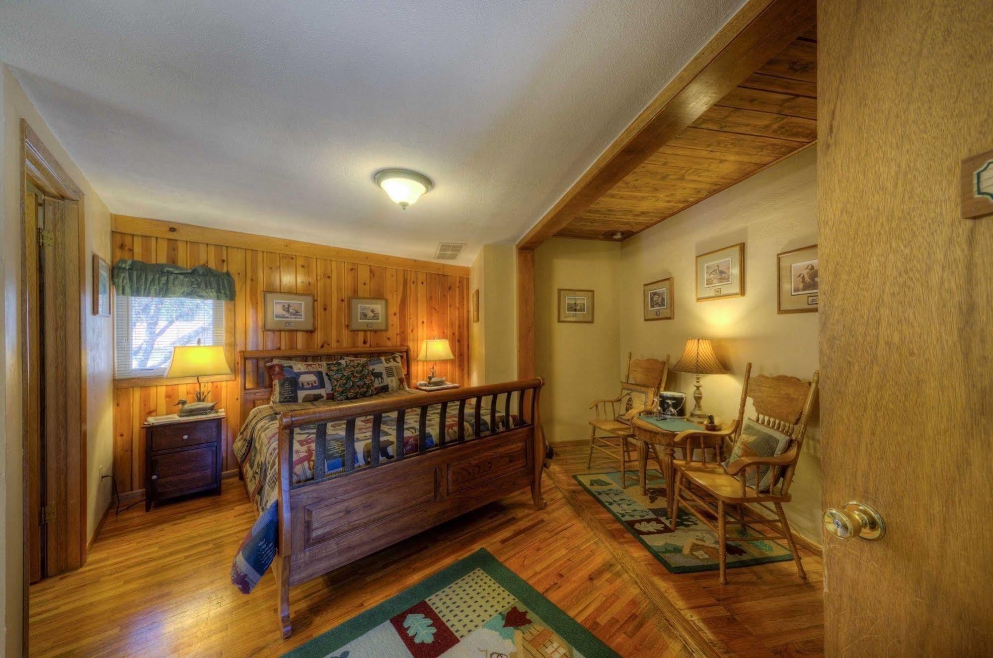 Black Forest Inn Bed & Breakfast Rapid City Exteriér fotografie